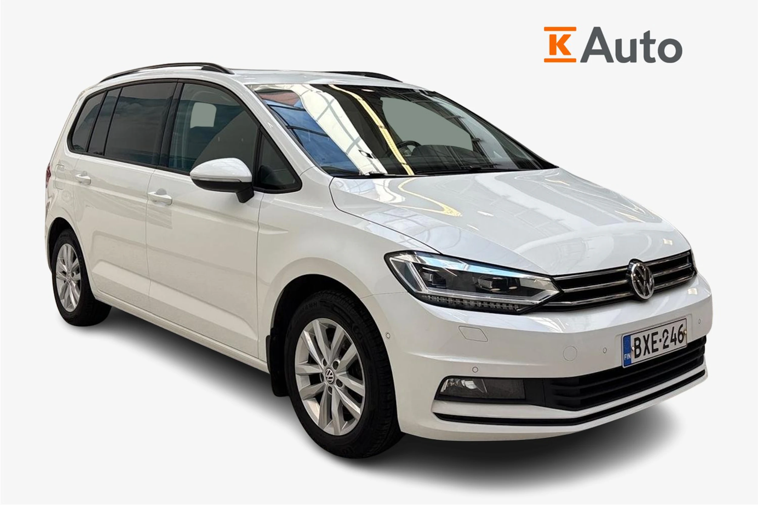 valkoinen Volkswagen Touran 2019 kuva 1.