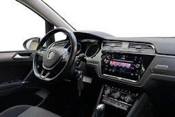 valkoinen Volkswagen Touran 2019 kuva 7.