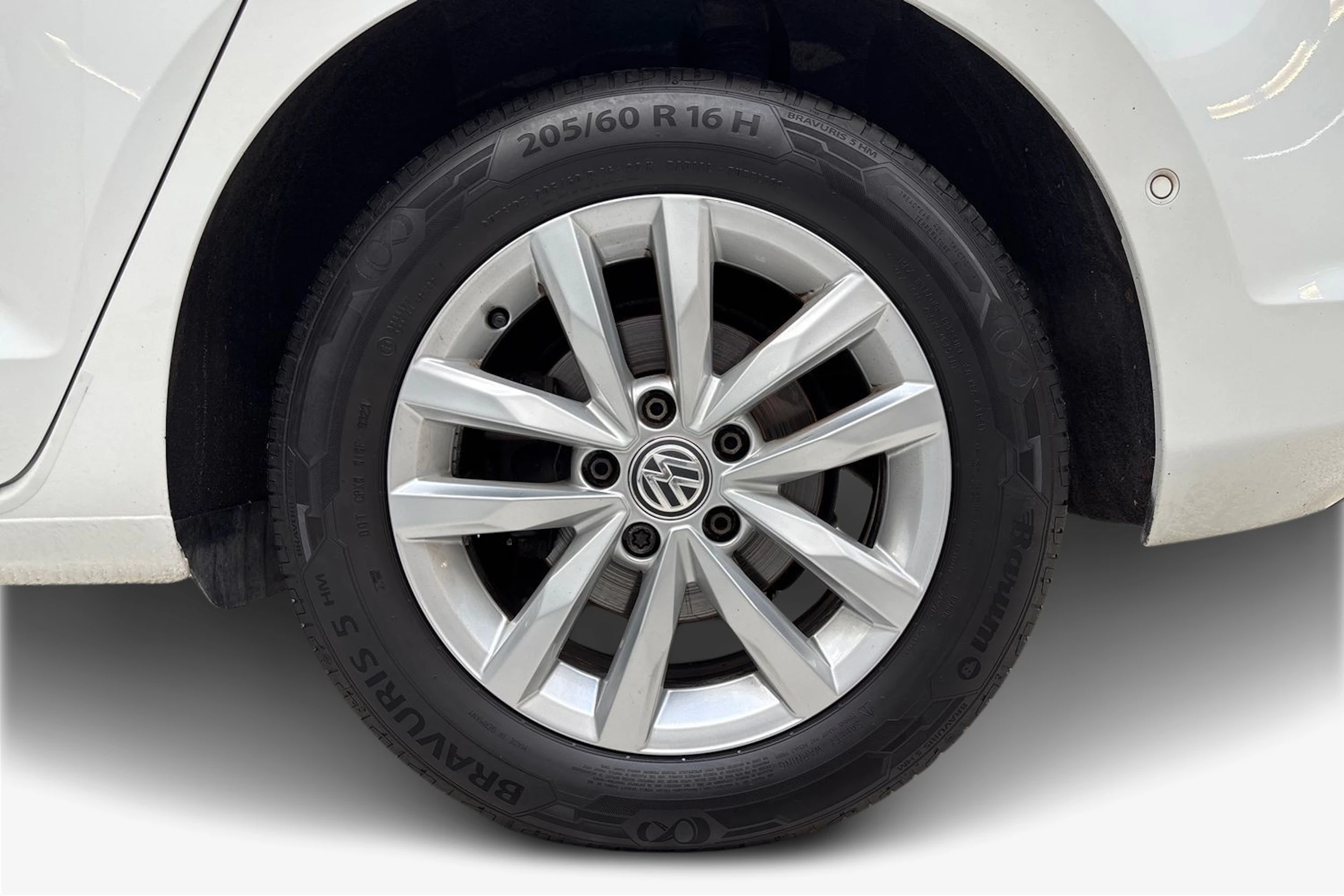 valkoinen Volkswagen Touran 2019 kuva 9.