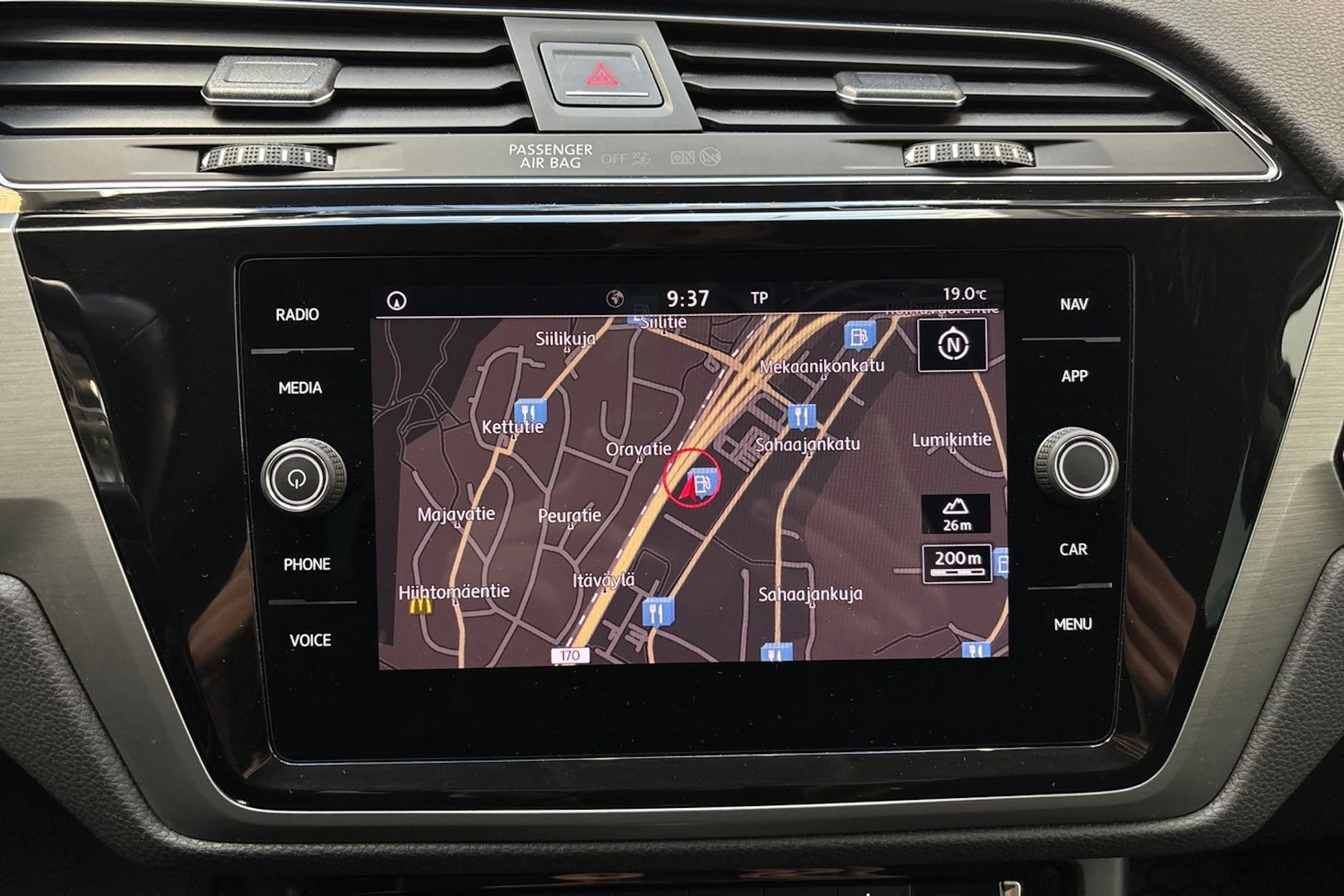 valkoinen Volkswagen Touran 2019 kuva 21.