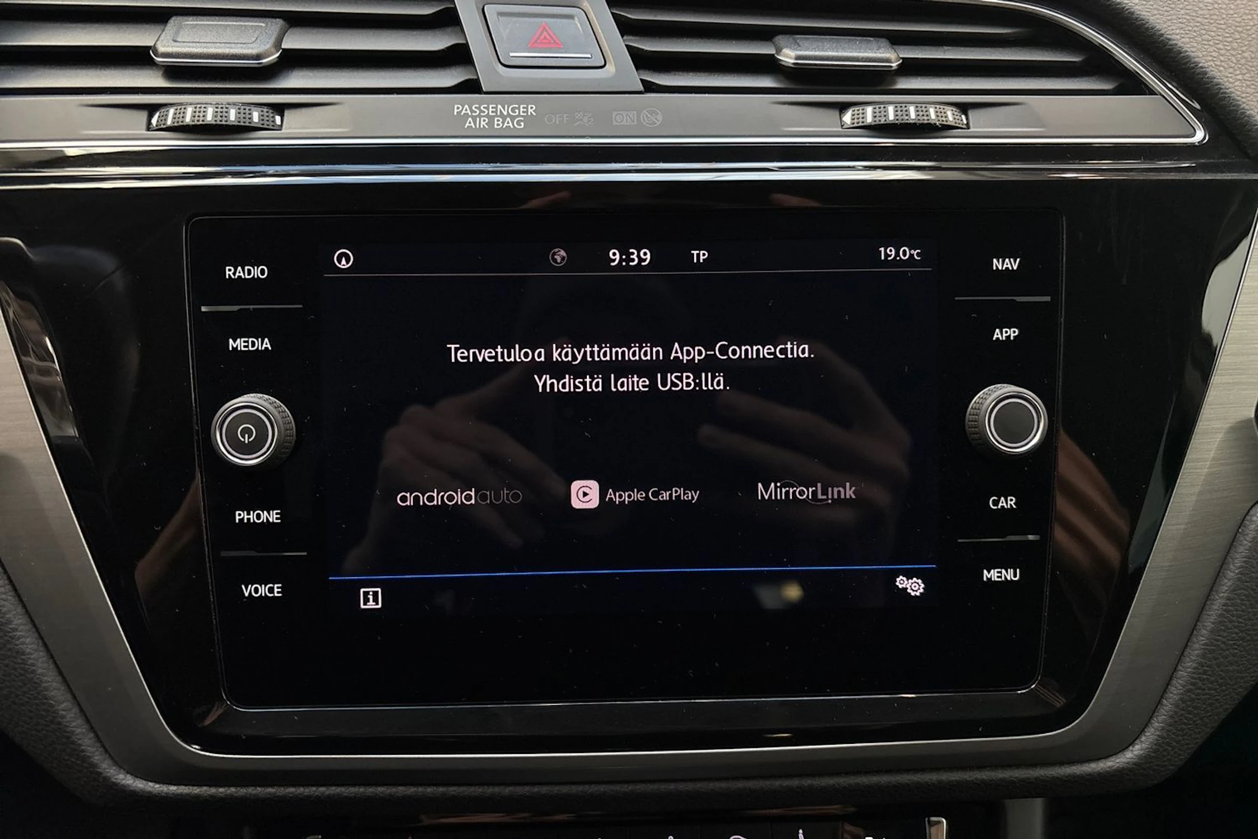 valkoinen Volkswagen Touran 2019 kuva 25.