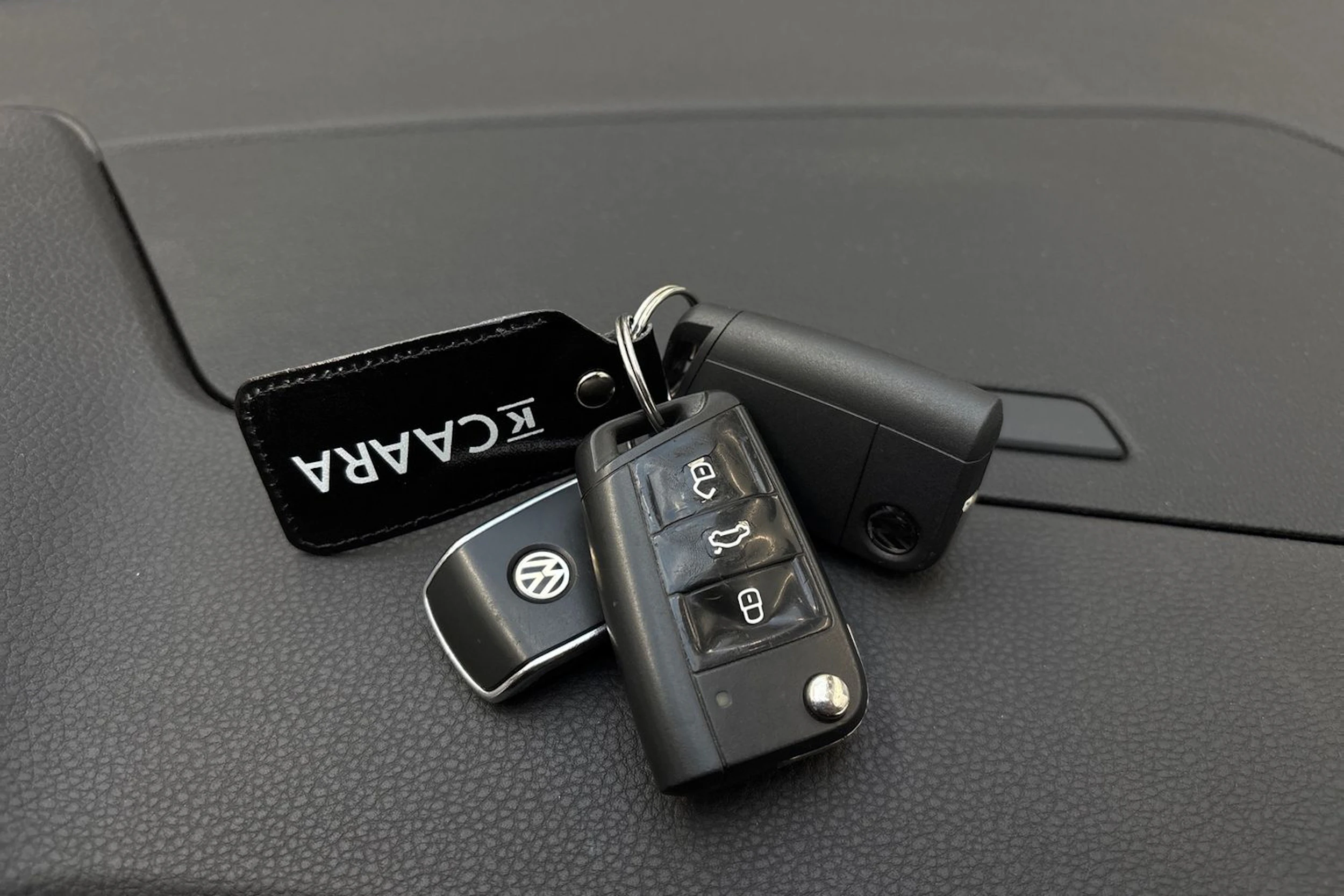 valkoinen Volkswagen Touran 2019 kuva 27.
