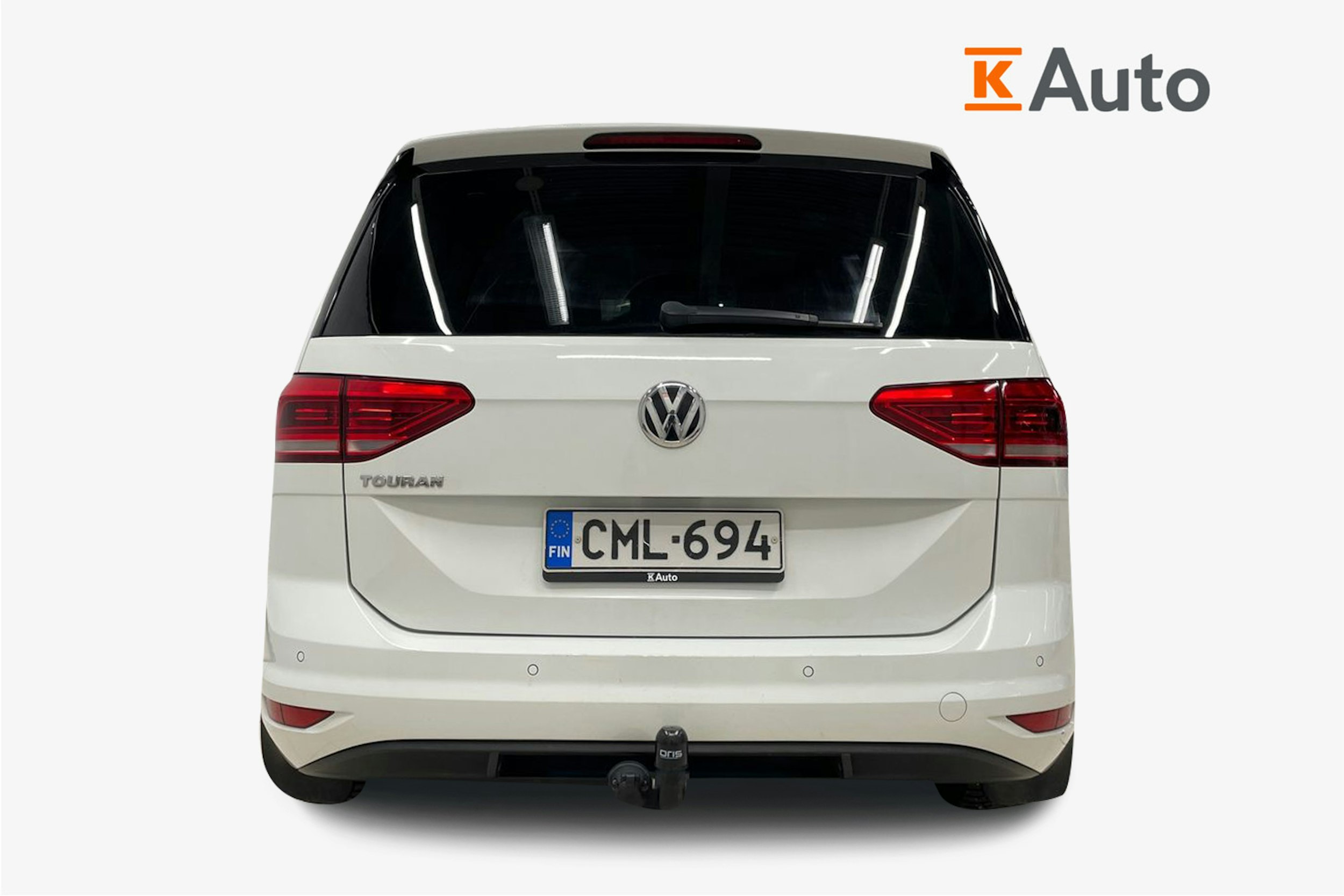 Valkoinen Volkswagen TOURAN 2019 kuva 3.