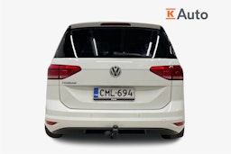 Valkoinen Volkswagen TOURAN 2019 kuva 3.