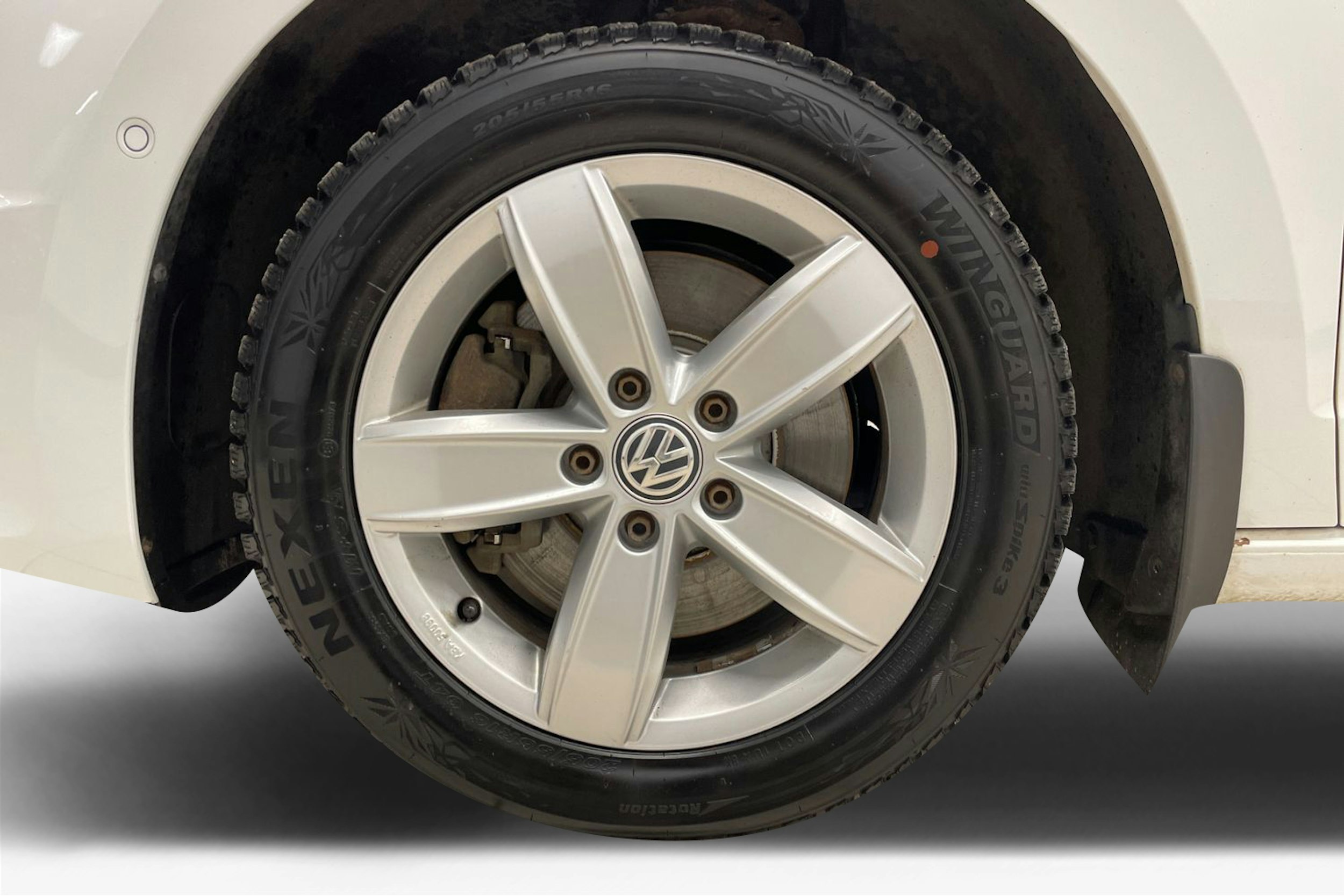 Valkoinen Volkswagen TOURAN 2019 kuva 11.