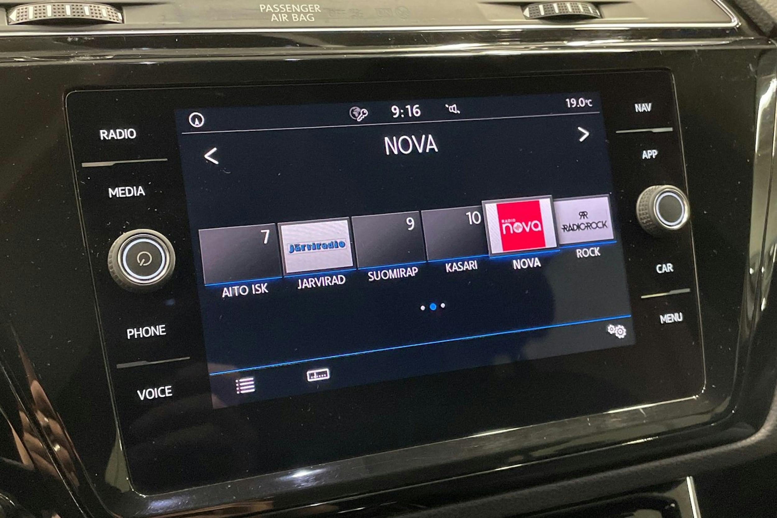 Valkoinen Volkswagen TOURAN 2019 kuva 20.