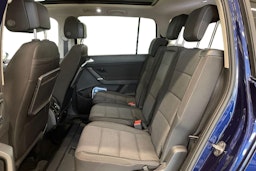 sininen Volkswagen Touran 2019 kuva 10.