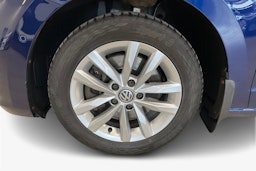 sininen Volkswagen Touran 2019 kuva 11.
