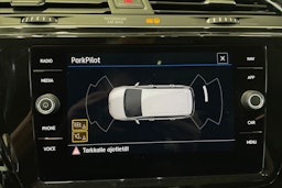 sininen Volkswagen Touran 2019 kuva 22.