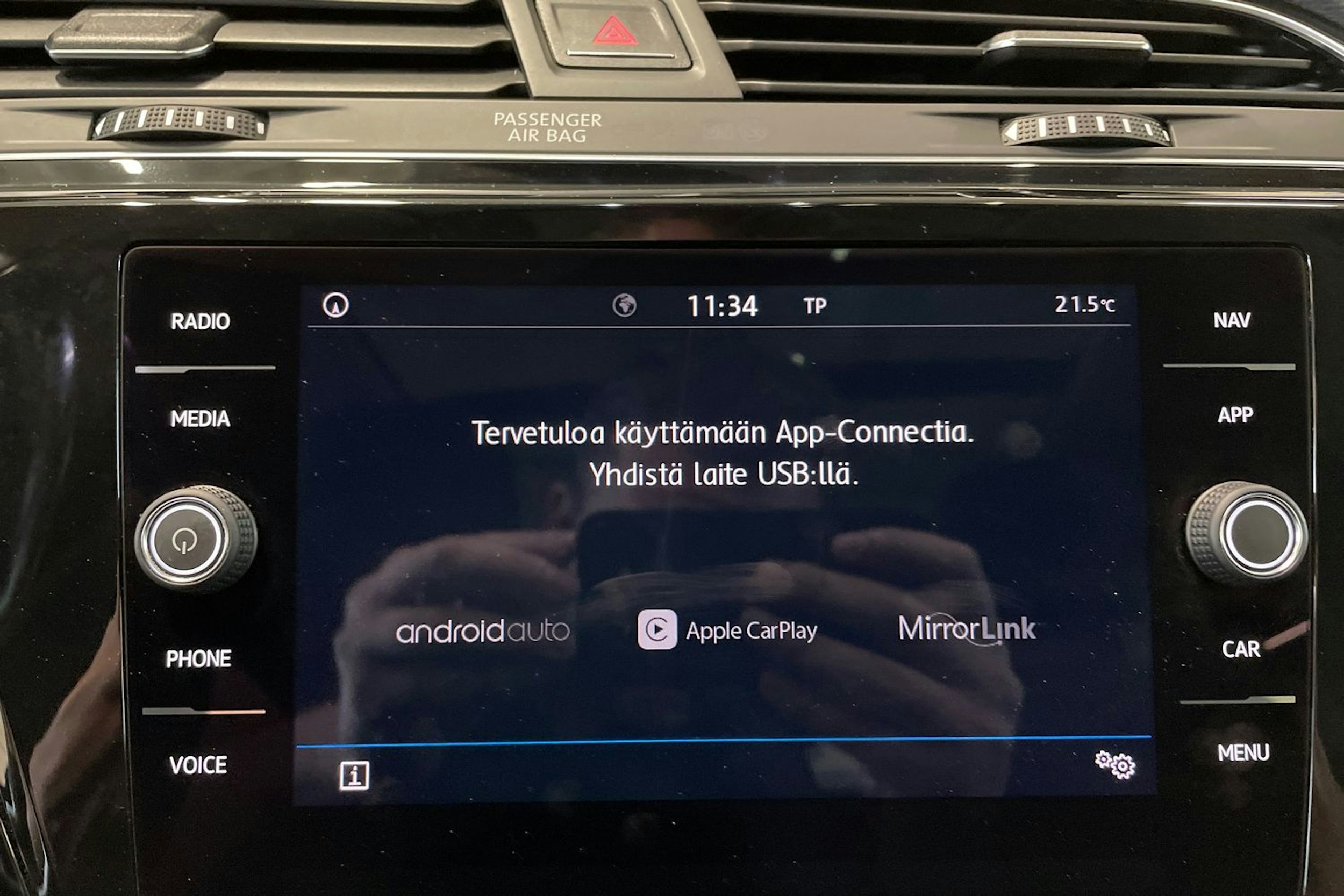 sininen Volkswagen Touran 2019 kuva 26.