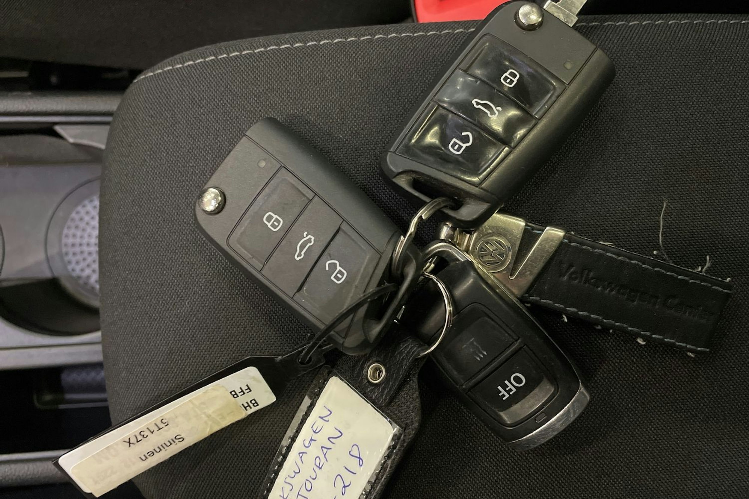 sininen Volkswagen Touran 2019 kuva 36.