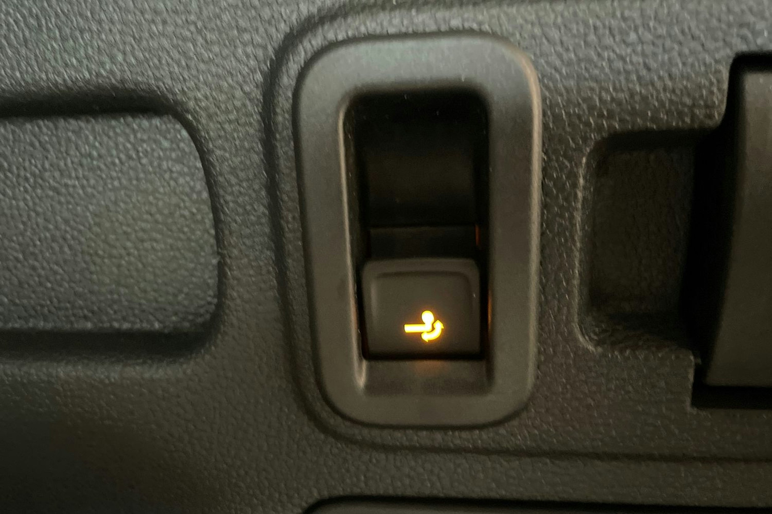sininen Volkswagen Touran 2019 kuva 38.