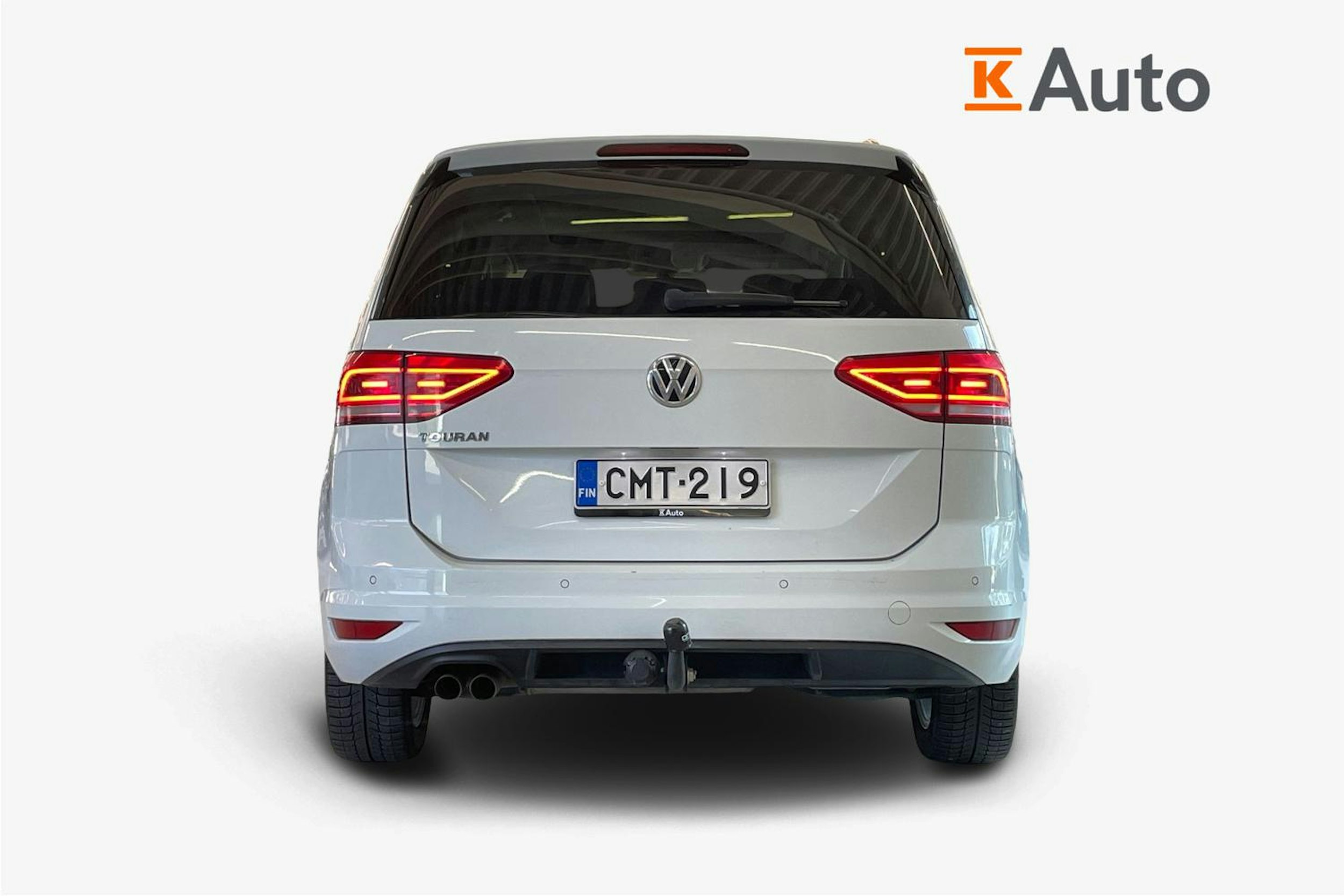 Valkoinen Volkswagen TOURAN 2019 kuva 3.