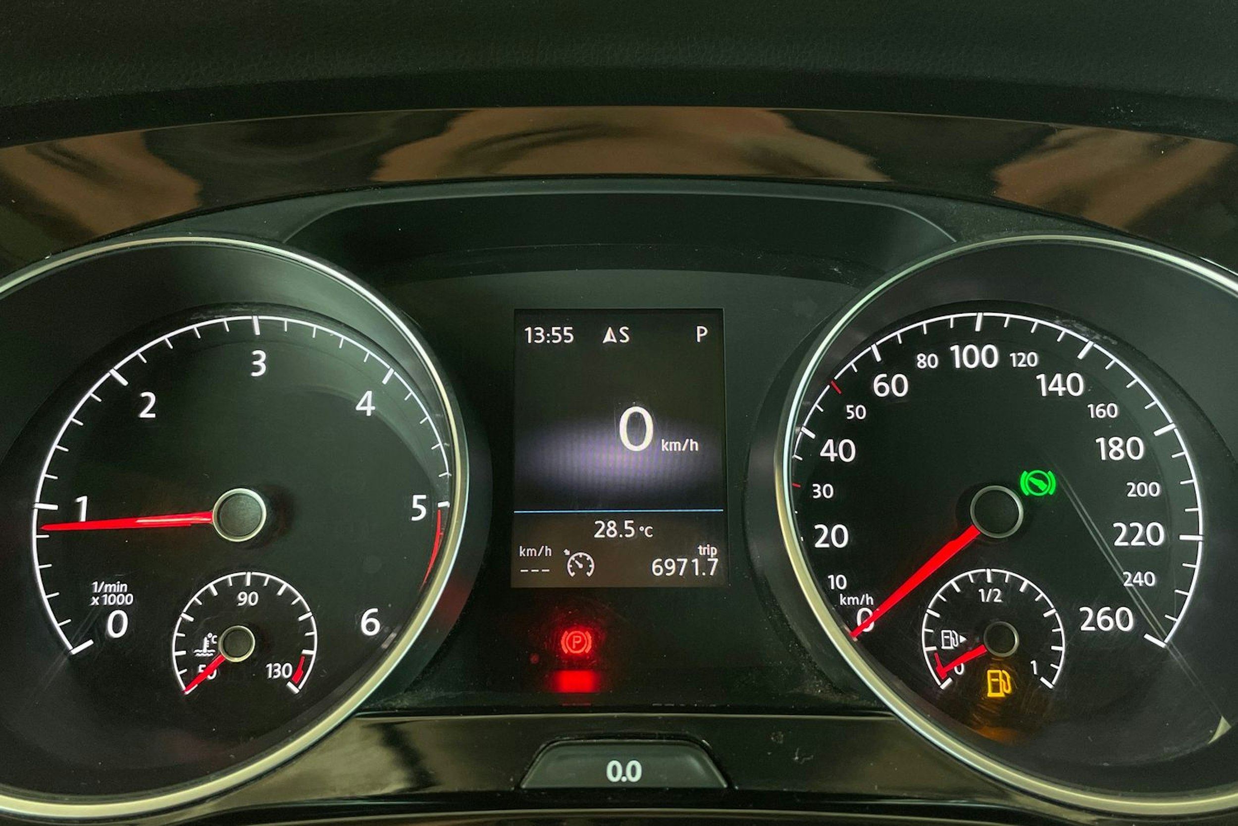 Valkoinen Volkswagen TOURAN 2019 kuva 14.