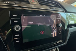 Valkoinen Volkswagen TOURAN 2019 kuva 20.