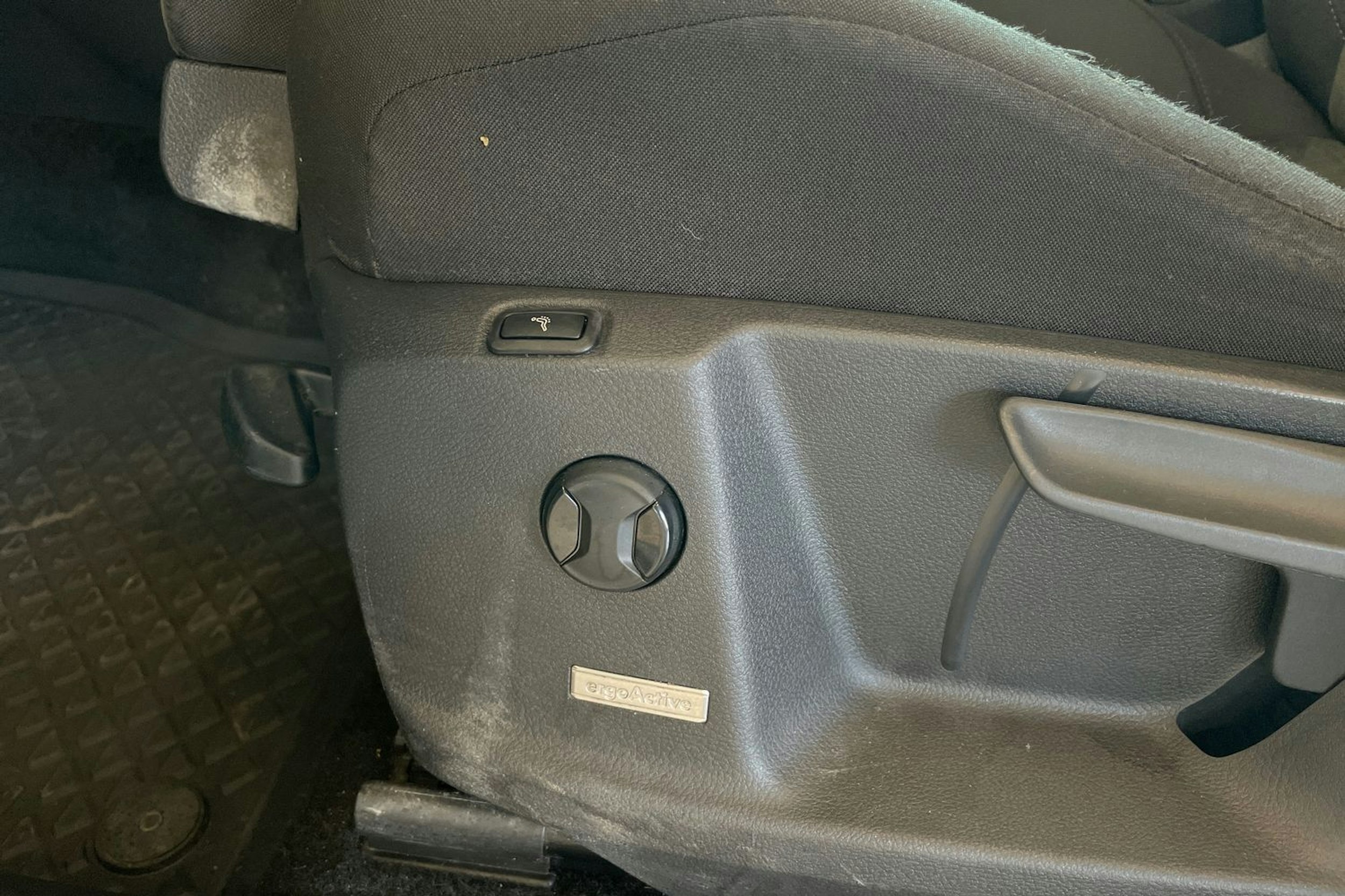 Valkoinen Volkswagen TOURAN 2019 kuva 25.