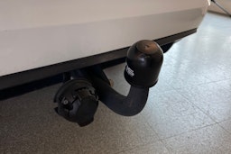 Valkoinen Volkswagen TOURAN 2019 kuva 32.