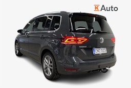 harmaa Volkswagen Touran 2019 kuva 2.