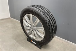 harmaa Volkswagen Touran 2019 kuva 12.