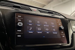 harmaa Volkswagen Touran 2019 kuva 14.