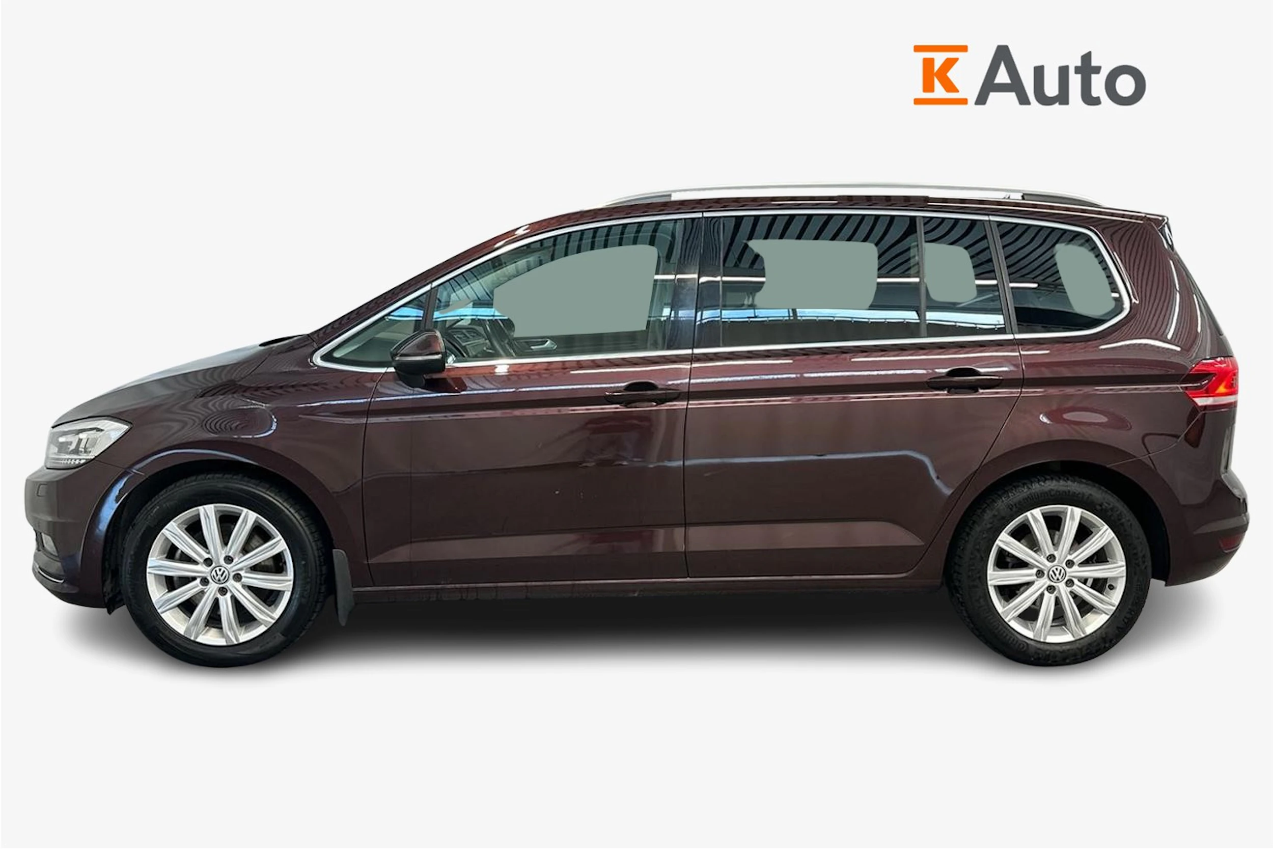 punainen Volkswagen Touran 2019 kuva 5.