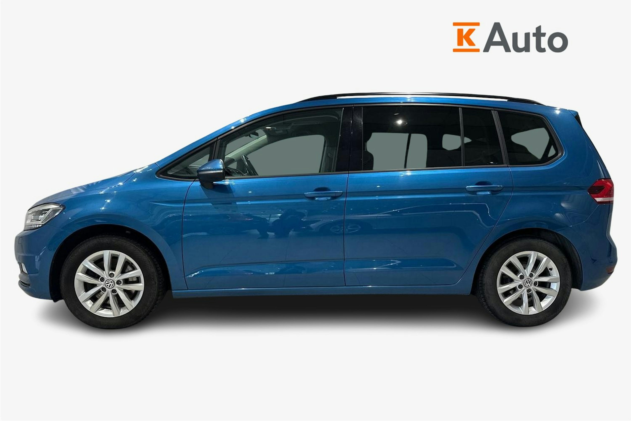 sininen Volkswagen Touran 2019 kuva 6.