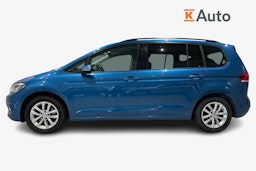 sininen Volkswagen Touran 2019 kuva 6.