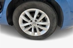 sininen Volkswagen Touran 2019 kuva 11.