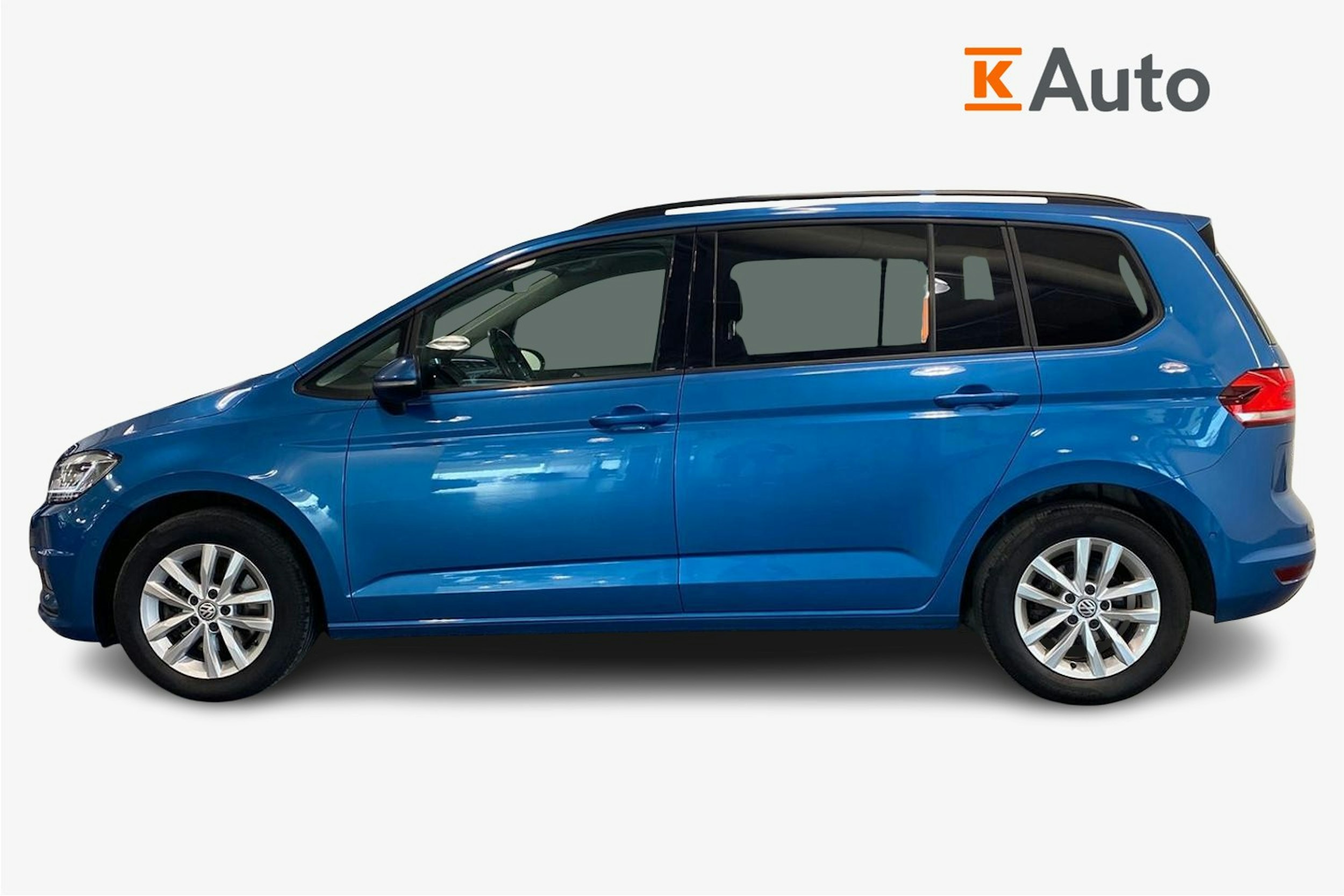 Sininen Volkswagen TOURAN 2019 kuva 6.