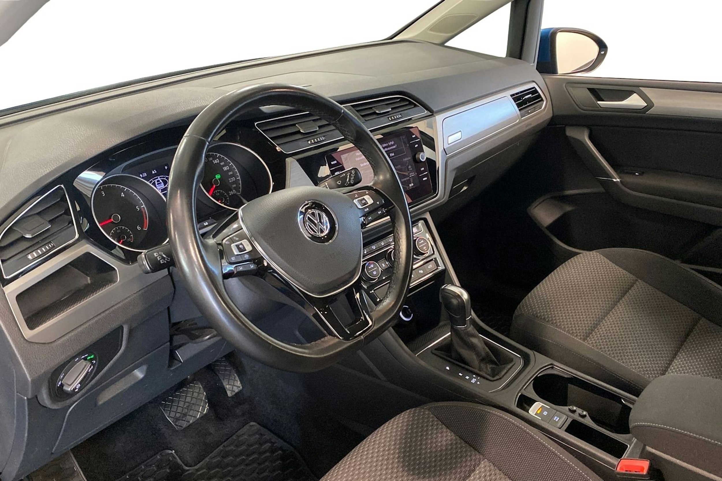 Sininen Volkswagen TOURAN 2019 kuva 7.