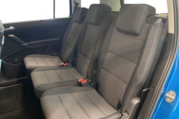 Sininen Volkswagen TOURAN 2019 kuva 10.