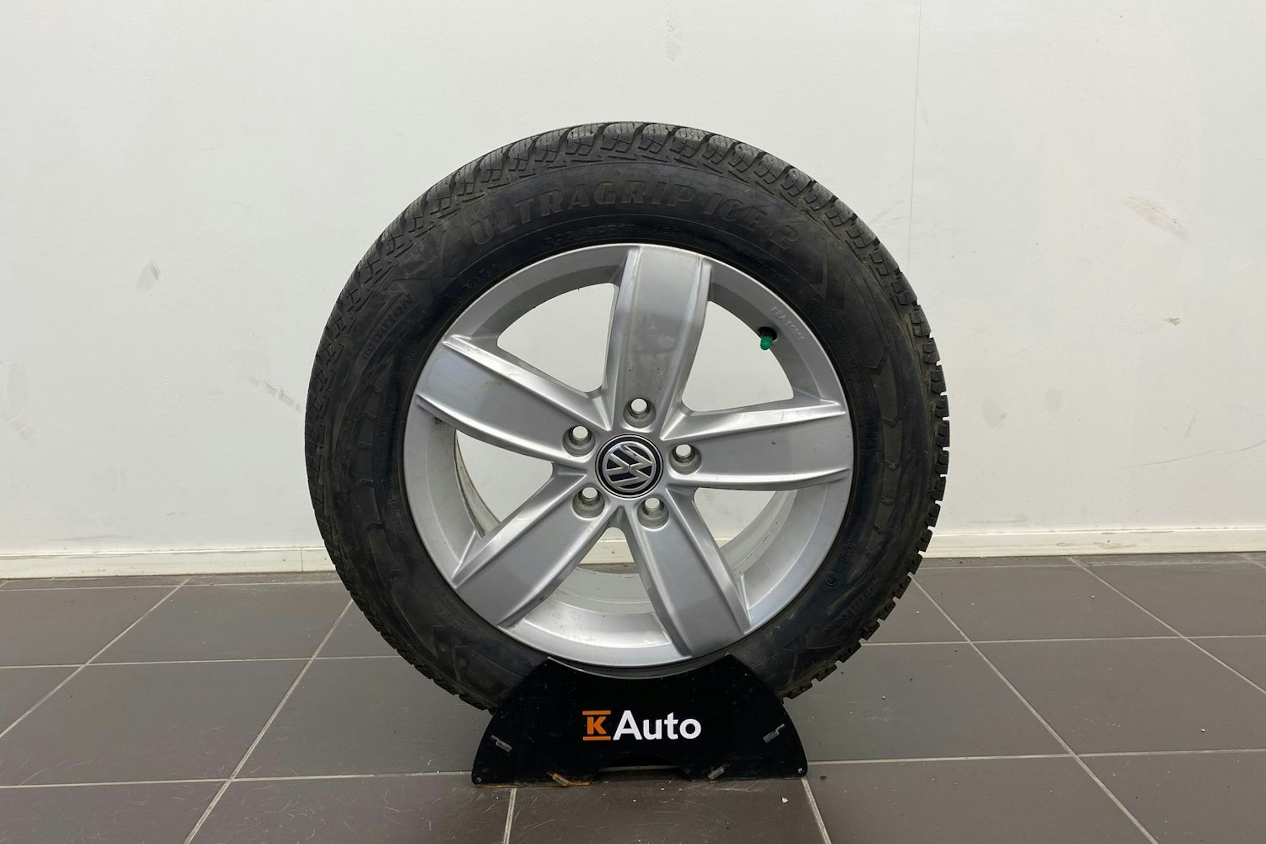 Sininen Volkswagen TOURAN 2019 kuva 13.