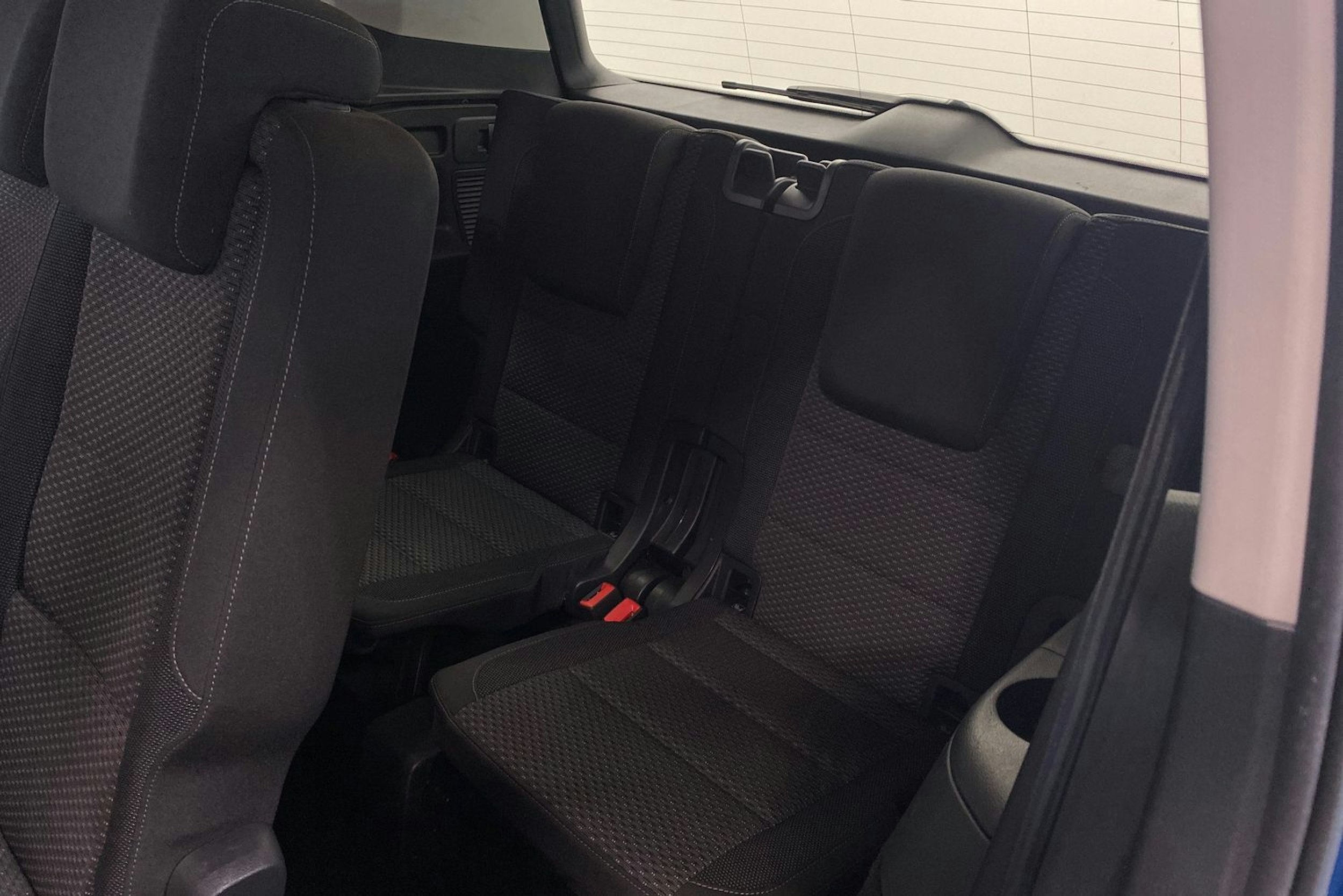 Sininen Volkswagen TOURAN 2019 kuva 16.