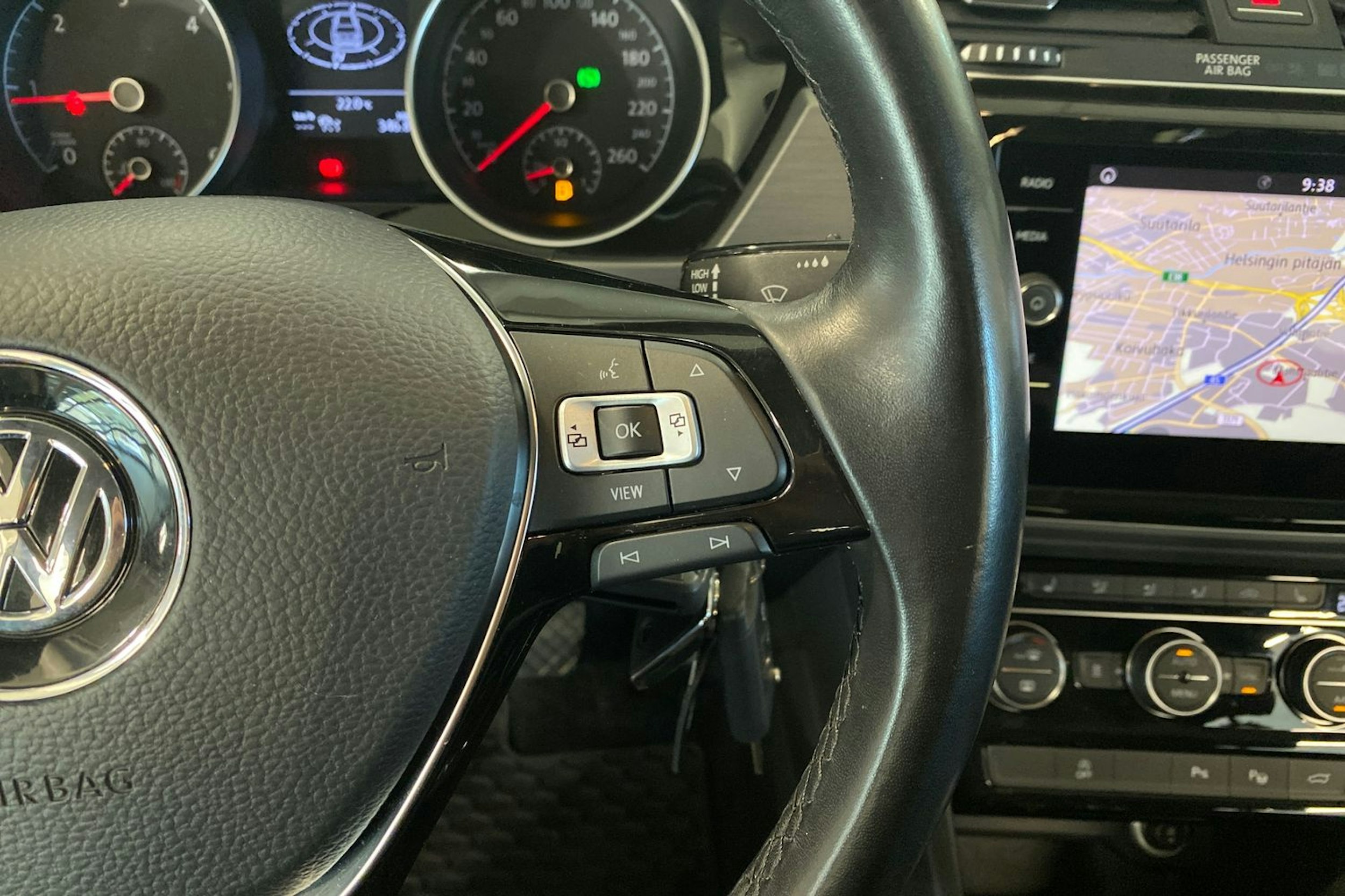 Sininen Volkswagen TOURAN 2019 kuva 24.