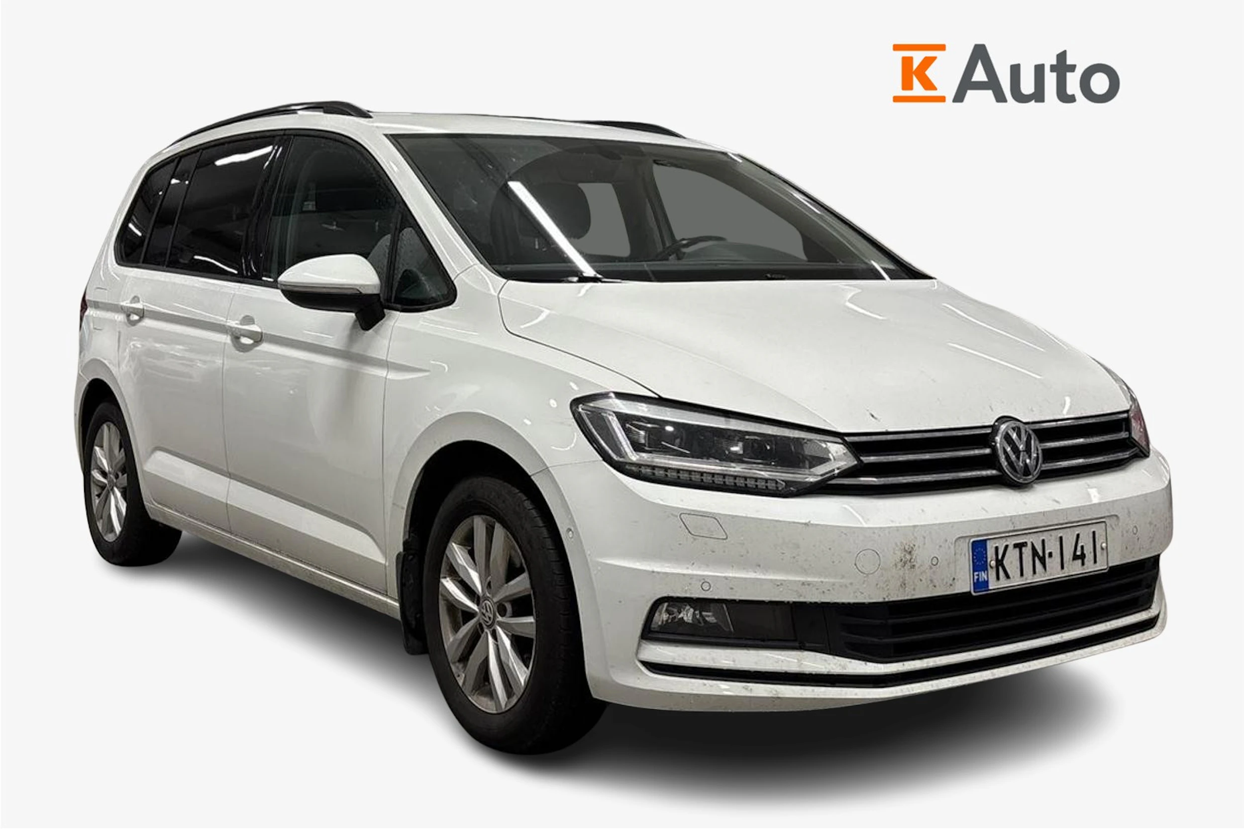 valkoinen Volkswagen Touran 2019 kuva 1.