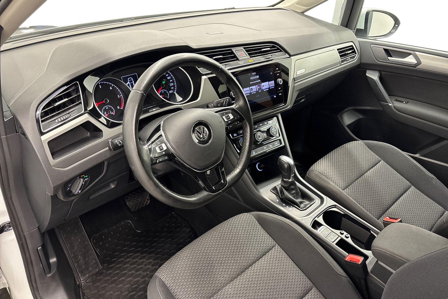 Volkswagen Touran 2019, bild 6/27