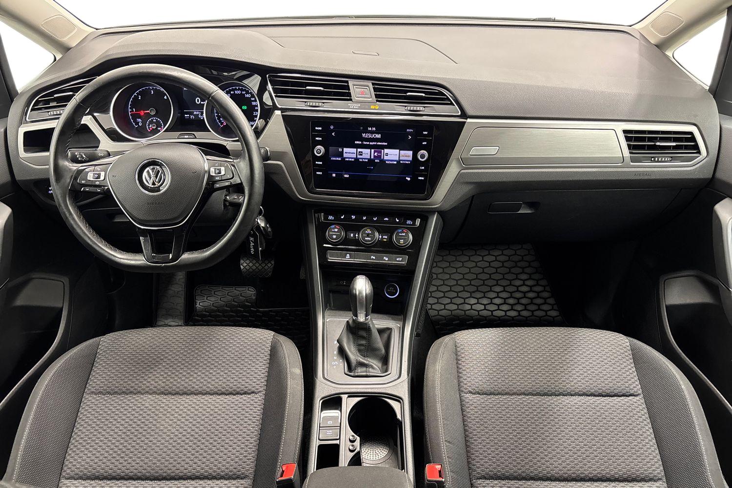 Volkswagen Touran 2019, bild 7/27