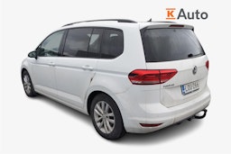 valkoinen Volkswagen Touran 2019 kuva 2.