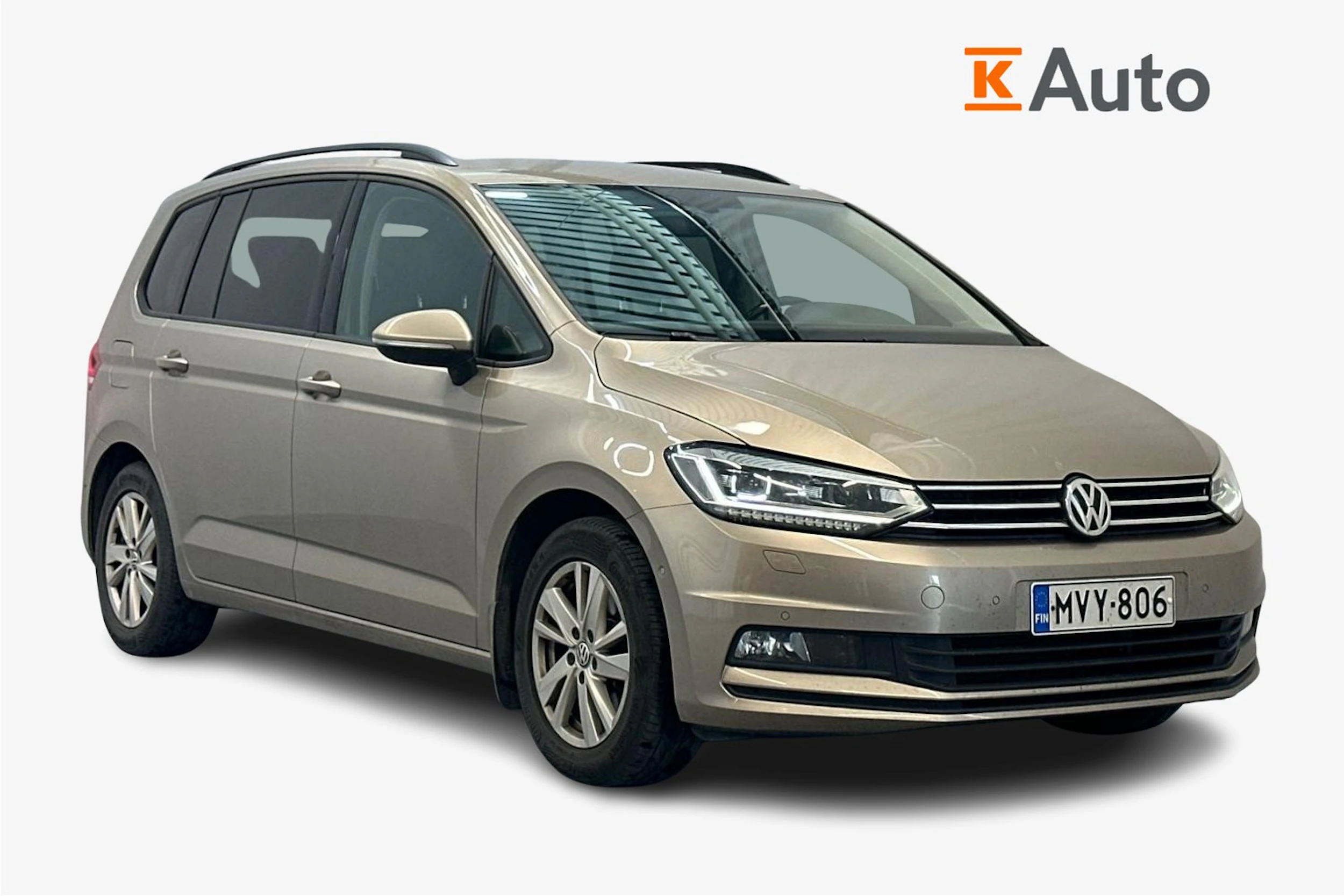 ruskea (beige) Volkswagen Touran 2019 kuva 1.