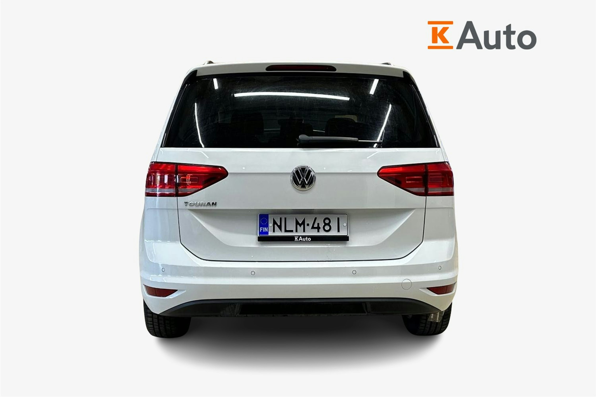 valkoinen Volkswagen Touran 2019 kuva 3.