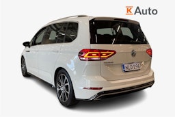 valkoinen Volkswagen Touran 2019 kuva 2.