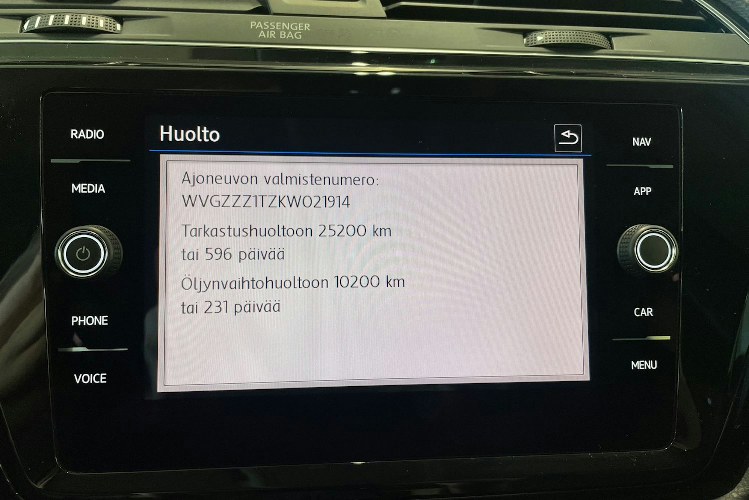 valkoinen Volkswagen Touran 2019 kuva 26.