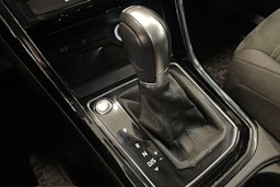 valkoinen Volkswagen Touran 2019 kuva 30.