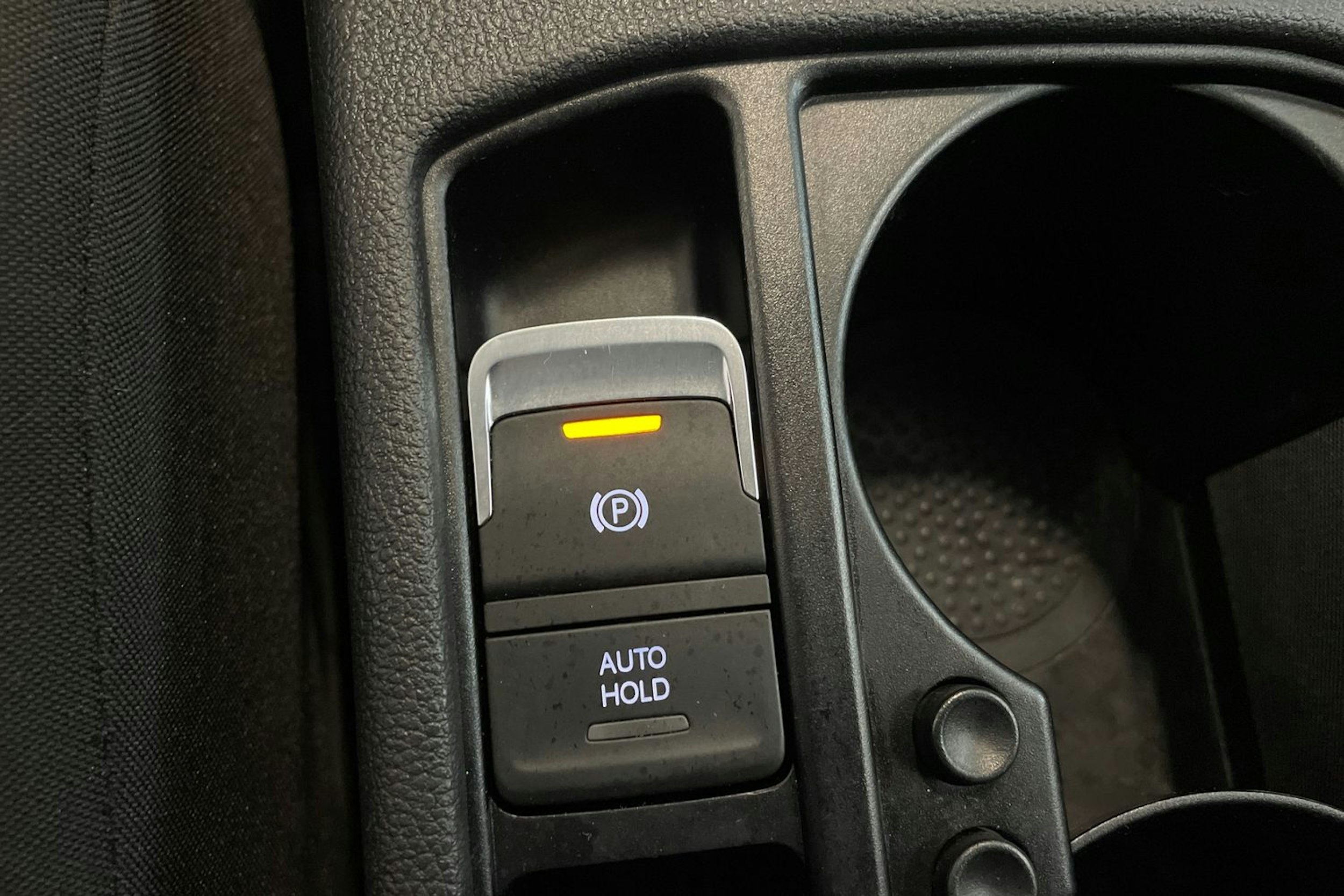 valkoinen Volkswagen Touran 2019 kuva 31.