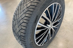 valkoinen Volkswagen Touran 2019 kuva 36.