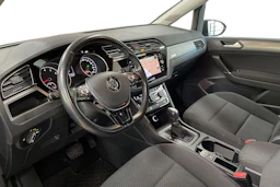 Harmaa Volkswagen TOURAN 2019 kuva 6.