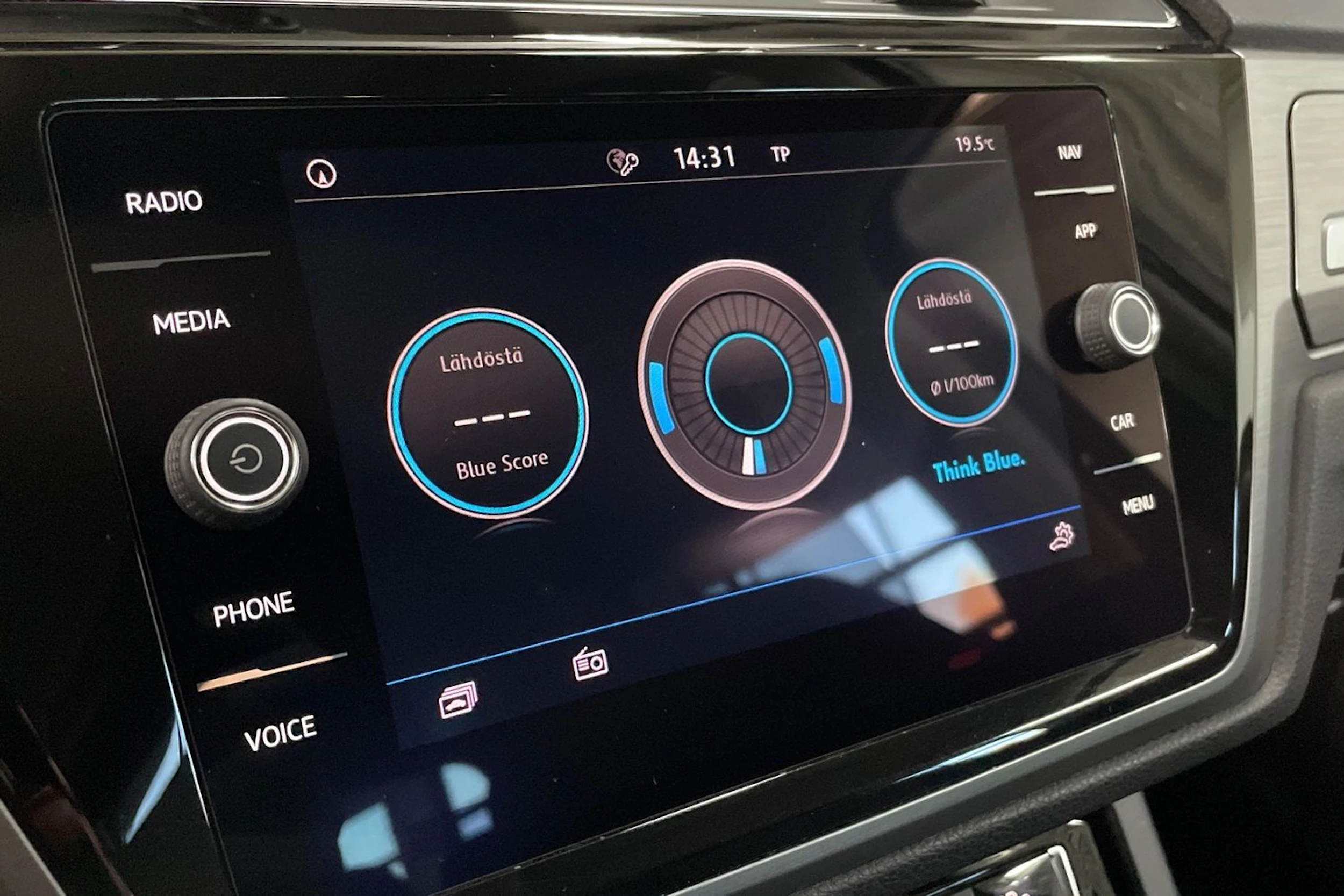 Harmaa Volkswagen TOURAN 2019 kuva 24.