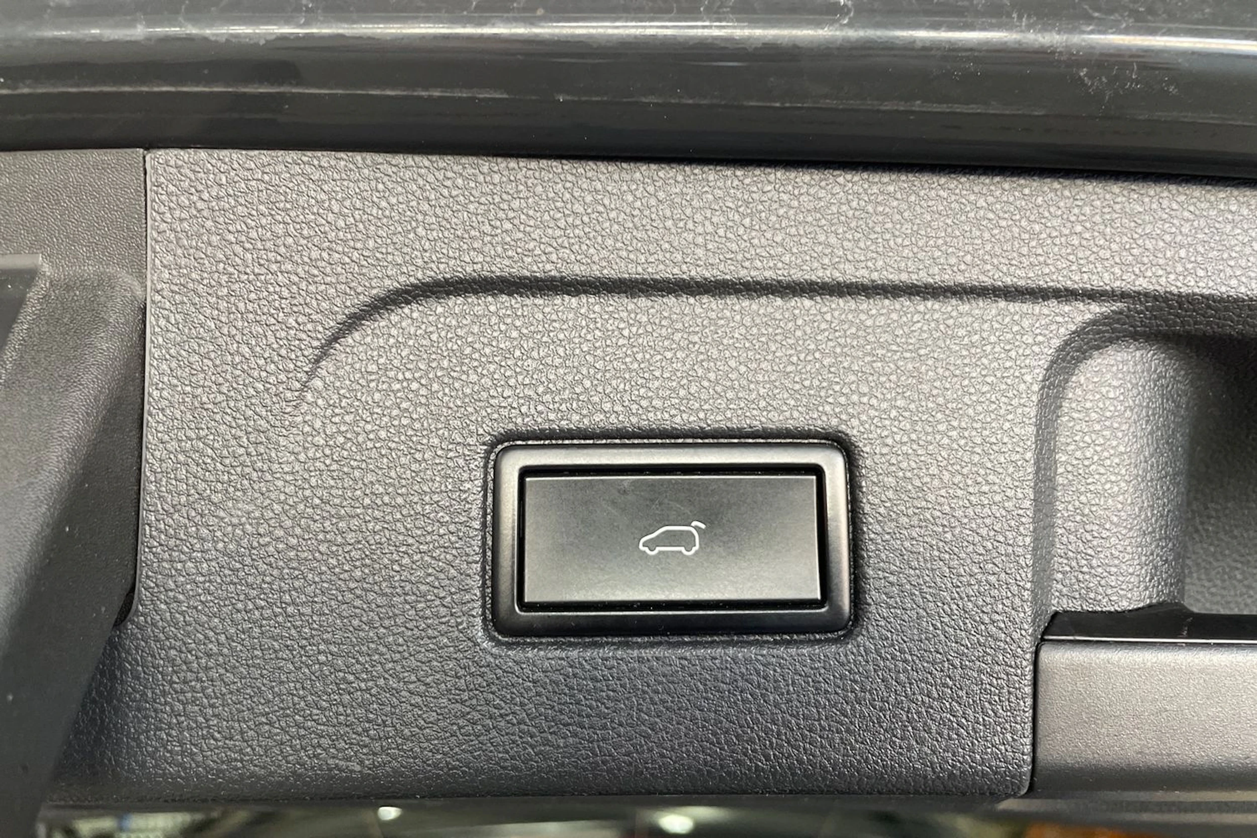 Harmaa Volkswagen TOURAN 2019 kuva 33.