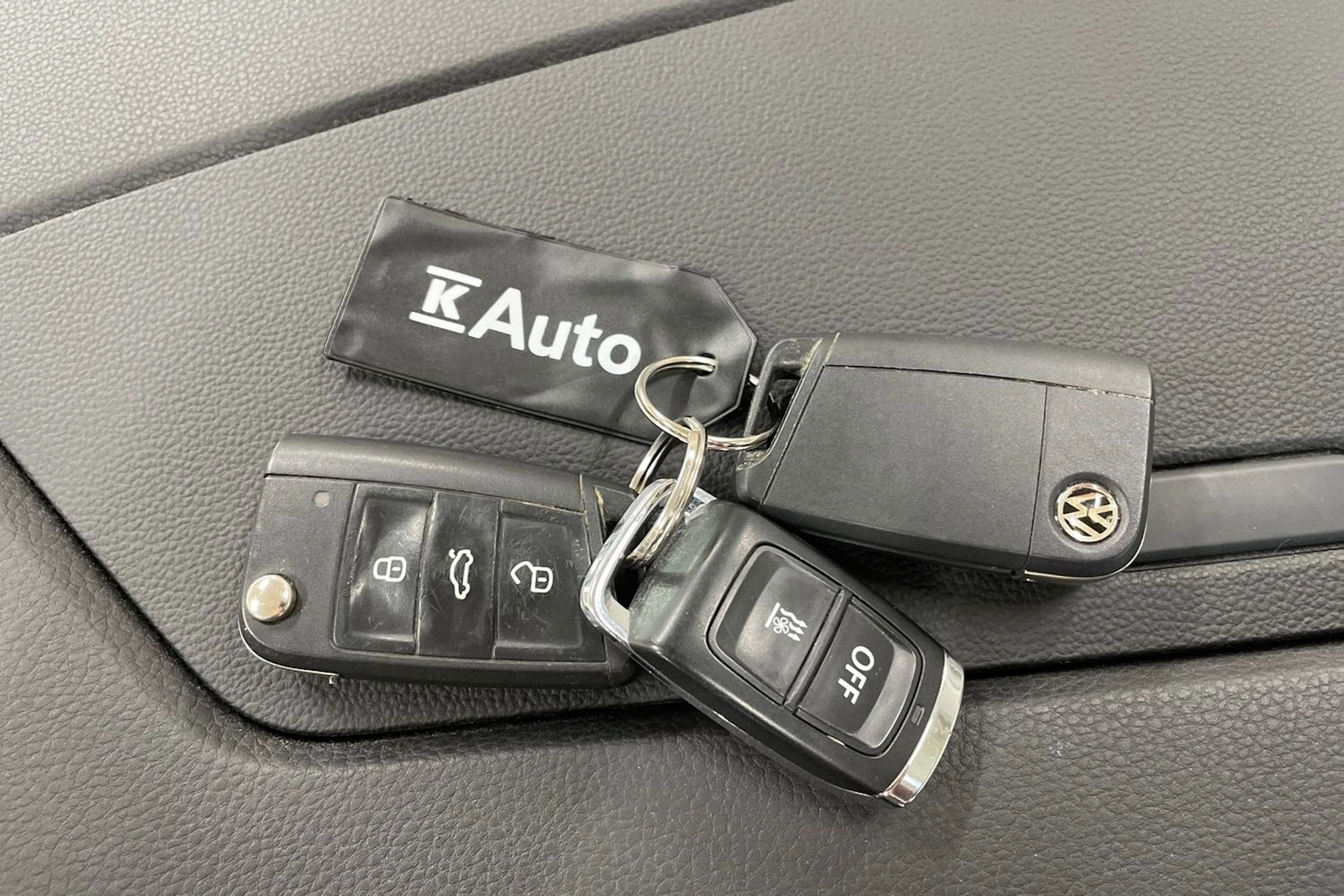 Harmaa Volkswagen TOURAN 2019 kuva 35.