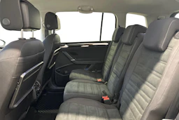 met. harmaa Volkswagen Touran 2019 kuva 8.